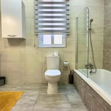 Modern Family Retreat In St Julians *